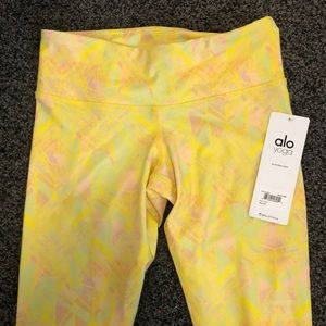 ALO YOGA LEGGINGS